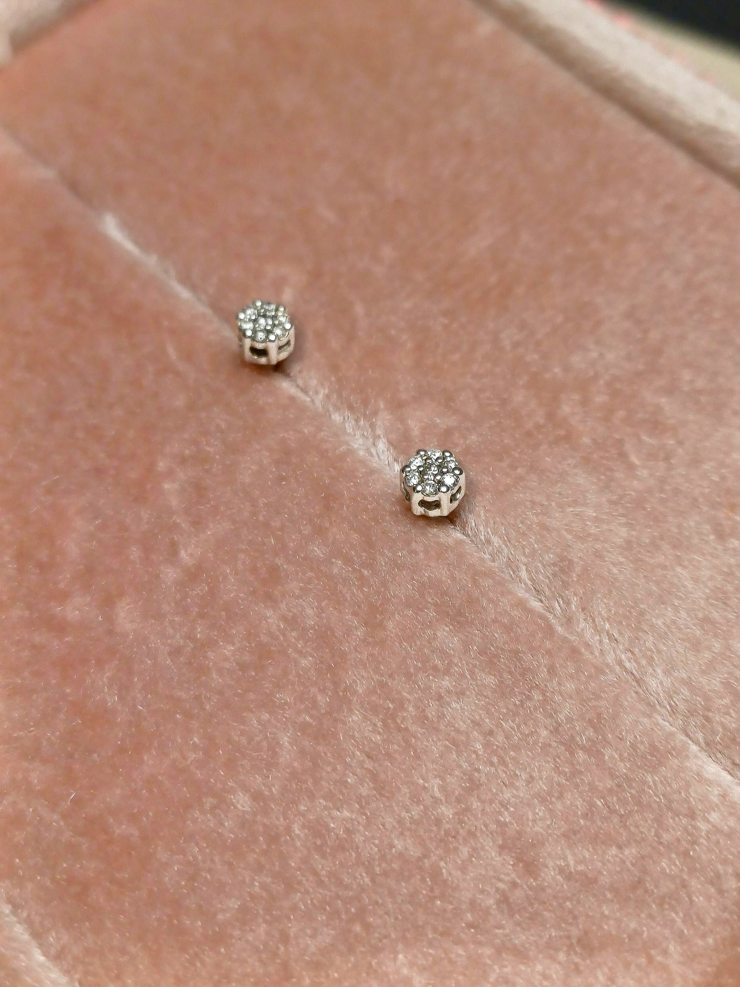 Studs de Diamantes